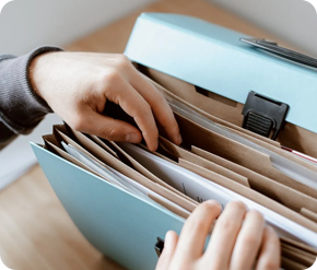 需要退稅報(bào)關(guān)及時(shí)提供報(bào)關(guān)資料，目的國(guó)清關(guān)提供相應(yīng)的認(rèn)證、授權(quán)文件