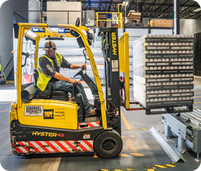 全國(guó)集貨、散貨裝箱，直拼到達(dá)目的港更快、更安全