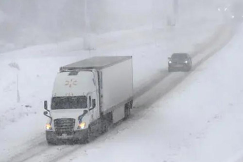 亞馬遜倉庫與末端運輸時效延遲